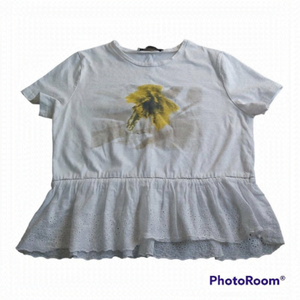 Zara Size Small Girls White T-Shirt With Lace Trim And Yellow Flower